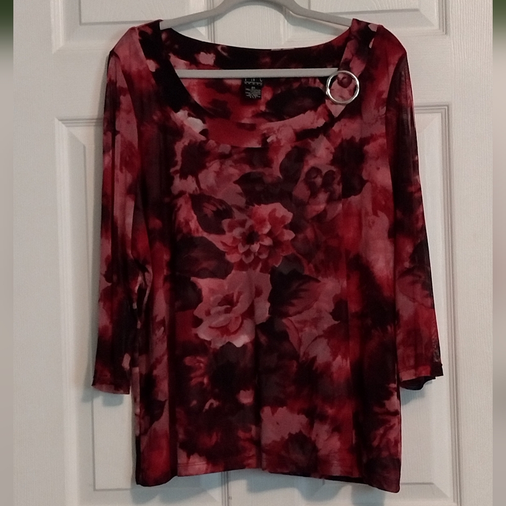 INC International top size 2X